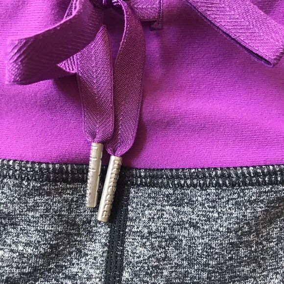 Lululemon Wide Leg Crop Pant Womens SZ 4 6? Gray Flared Athletic Capri Groove - Picture 3 of 9